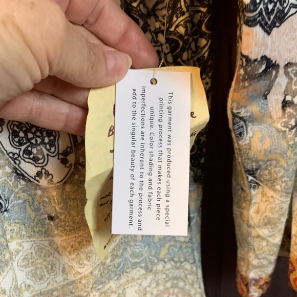 ONE WORLD WOMEN'S PLUS 1X 18/20 TOP TUNIC BLOUSE PAISLEY BOHO TRIBAL NWT V-NECK - Picture 8 of 12